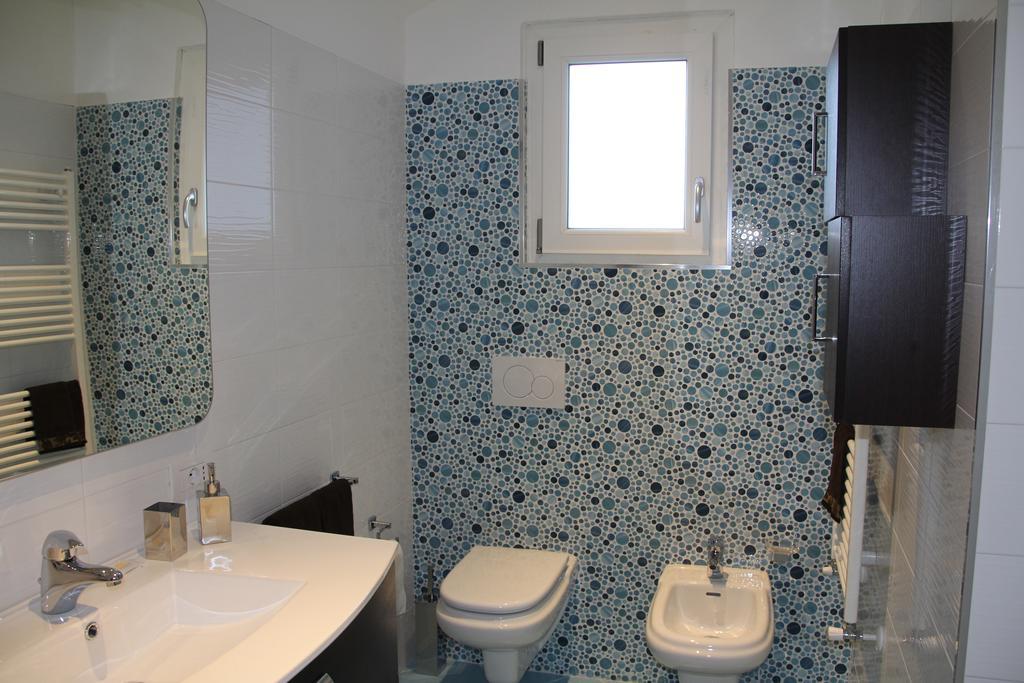 La Ciliegia Bianca Bed & Breakfast Belgirate Room photo
